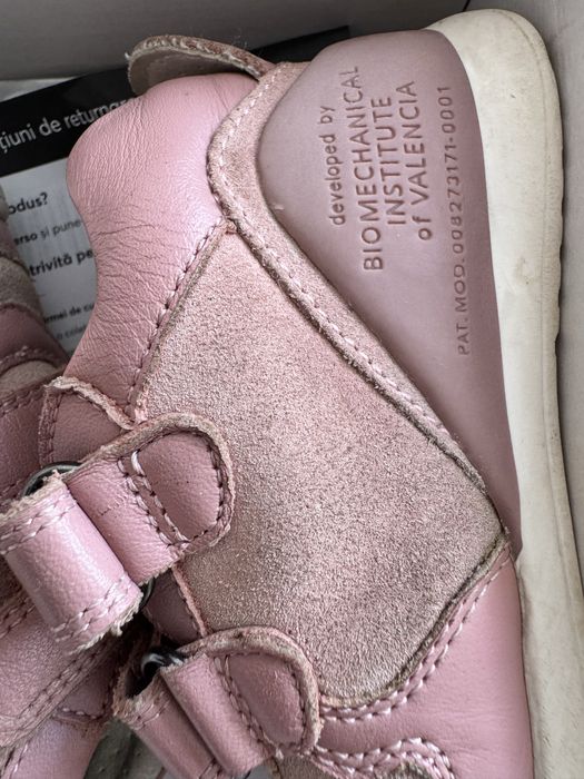 Încălțăminte bebe număr 22