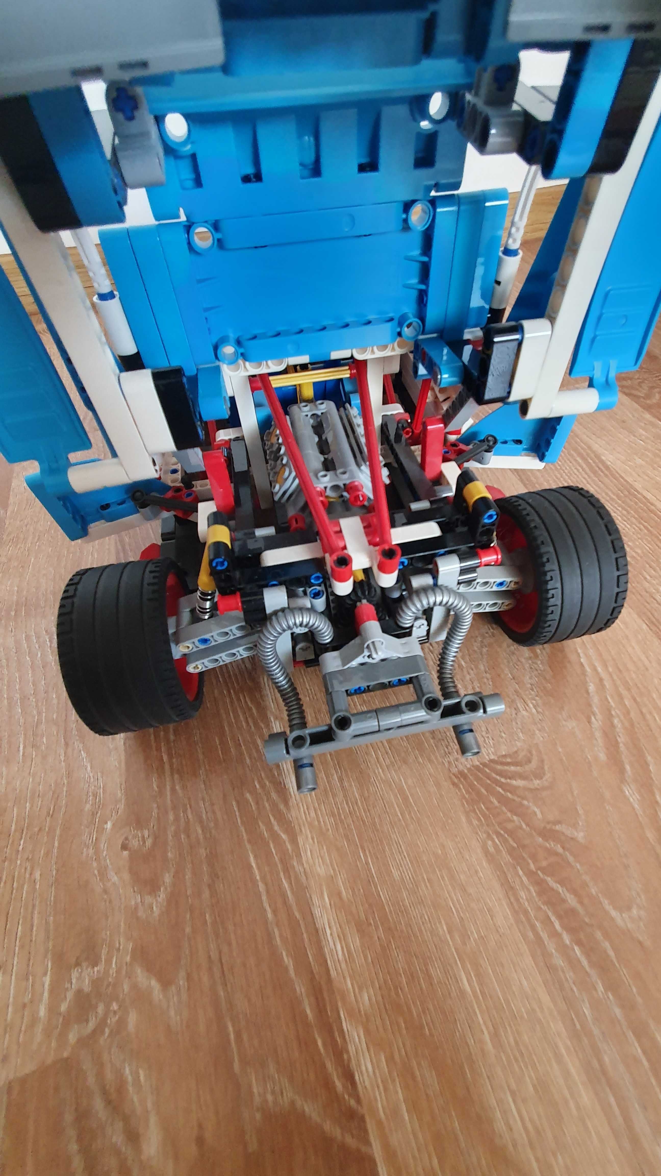 42077 LEGO Technic Rally Car