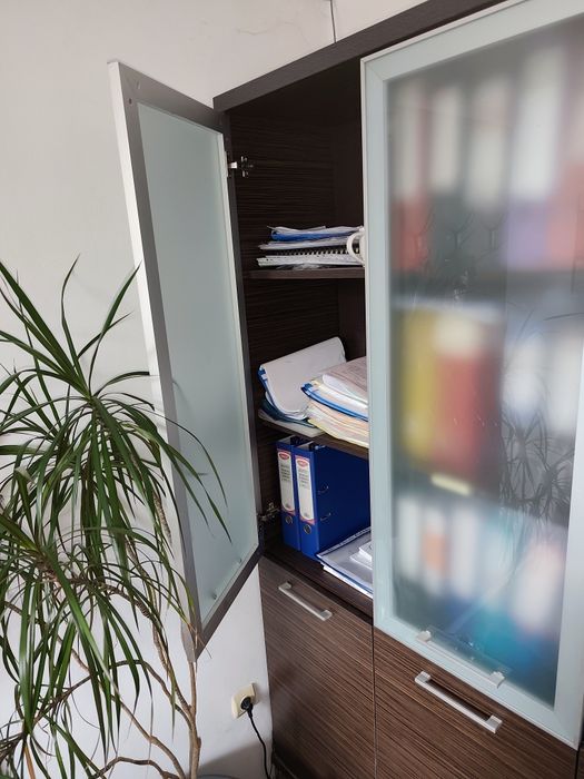 Dulapuri cu geam pentru depozitare dosare