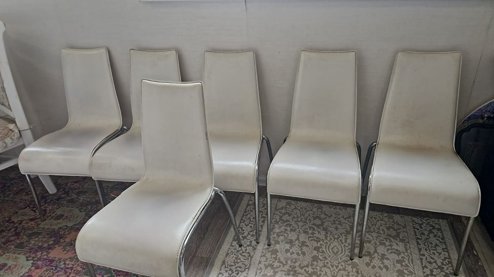 Стульчики продаётся