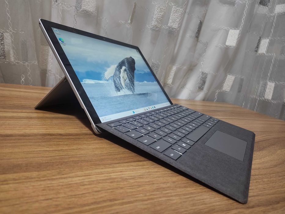 Microsoft Surface Pro 7