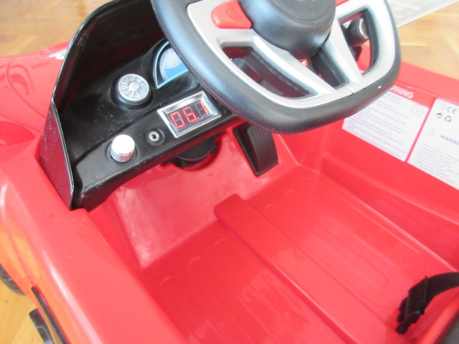 Mașină electrică pentru copii