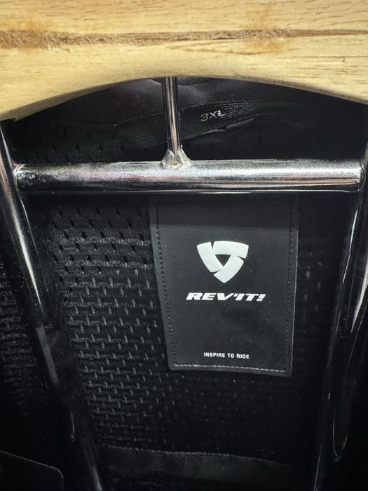 Яке за мотор Revit 3XL