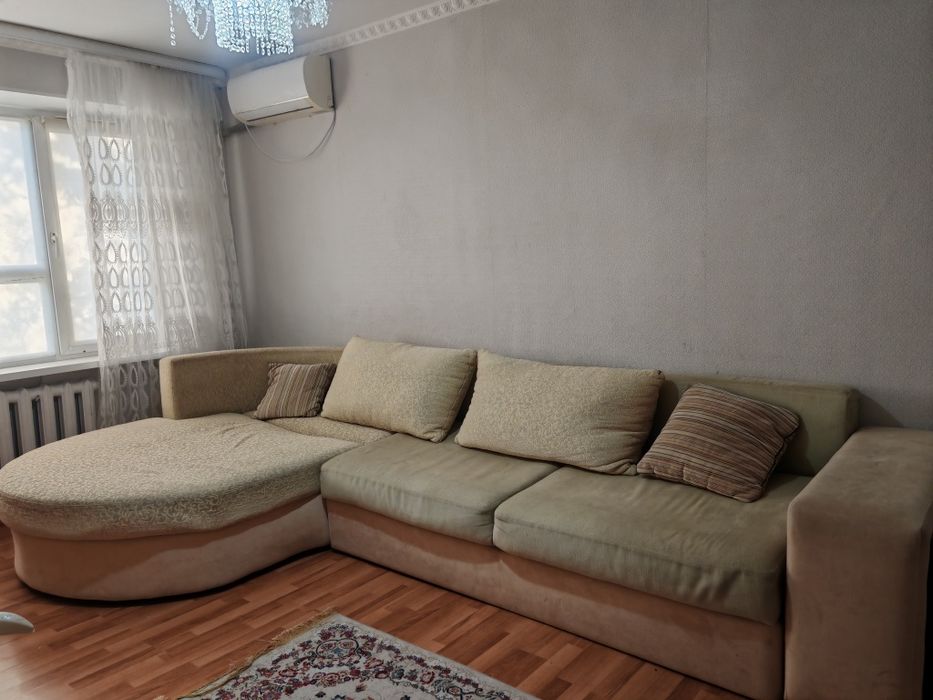 Продам диван большой в хорошем состоянии