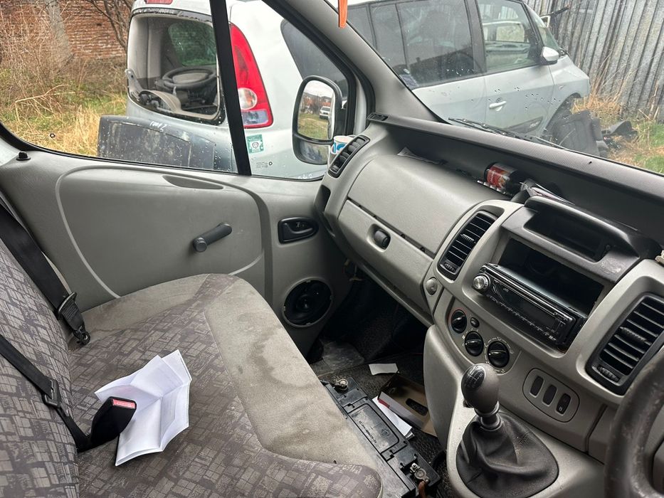 Opel Vivaro 1.9dti НА ЧАСТИ