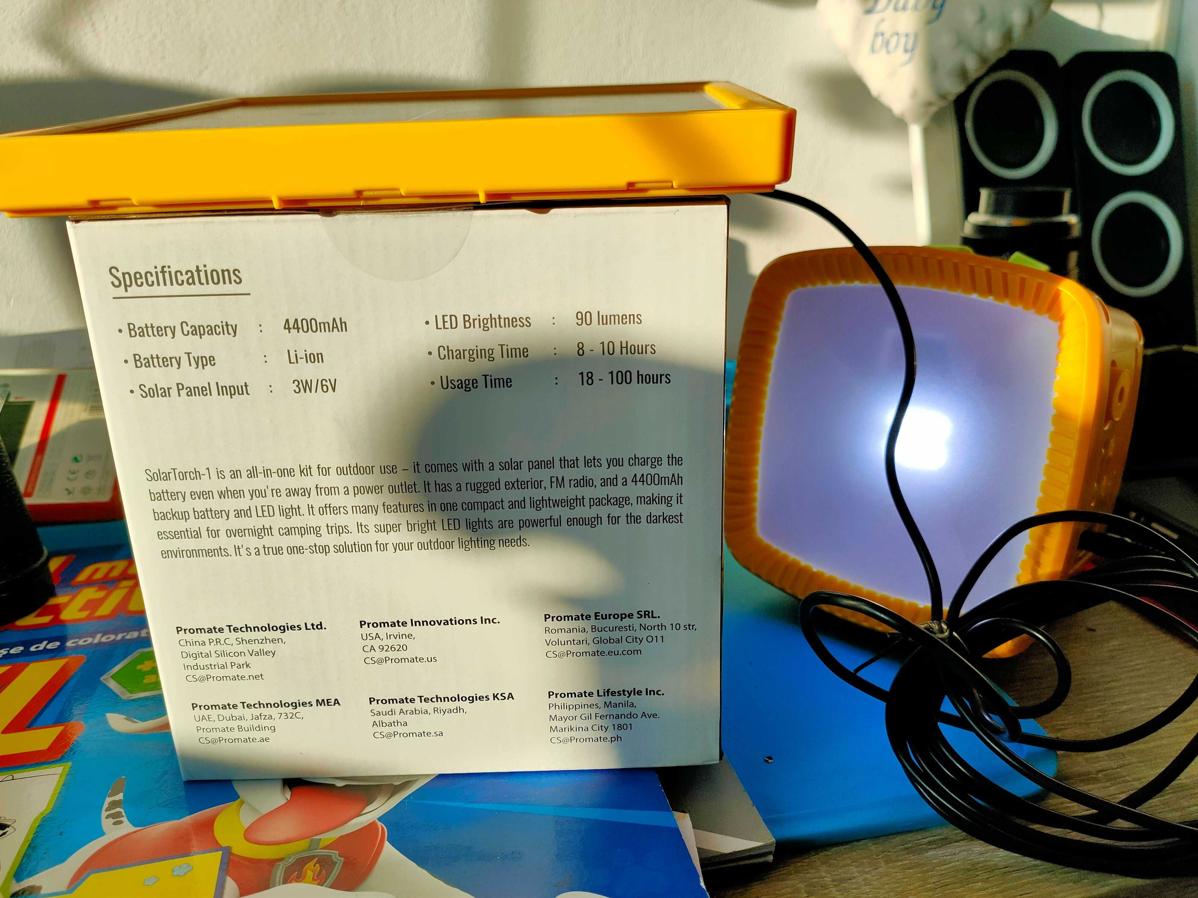 Lanterna solară cu radio FM, power bank si USB, panou solar
