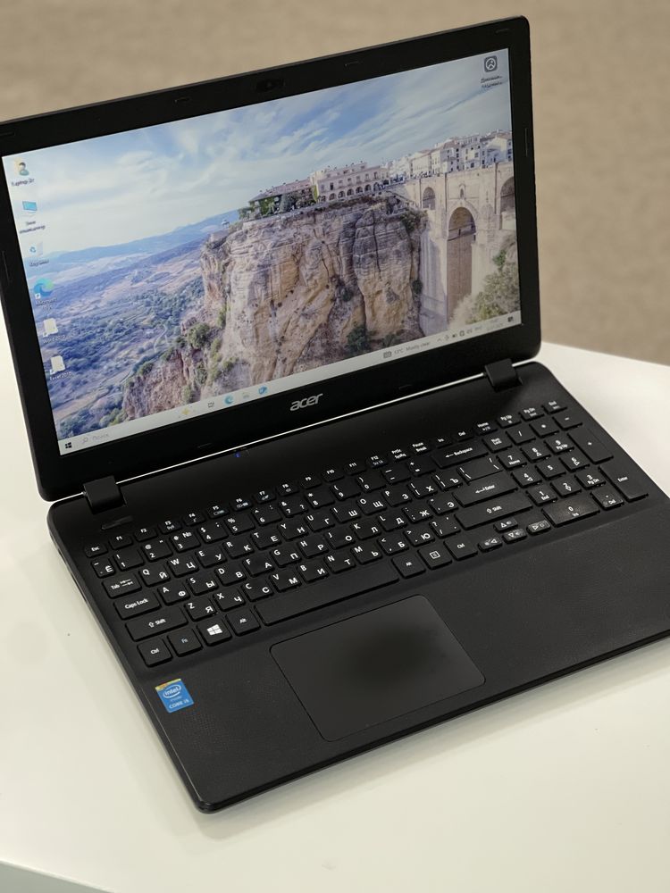 Продается ноутбук Acer Aspire ES1