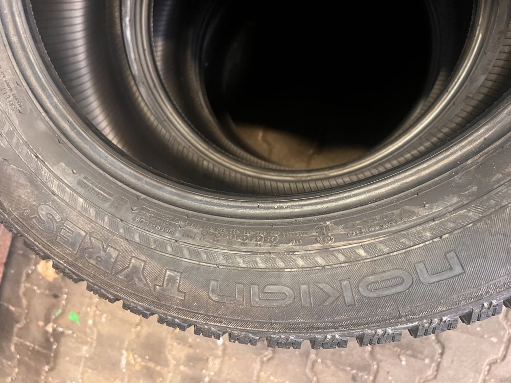 Anvelope de iarna 265 50 19 Nokian R3 SUV