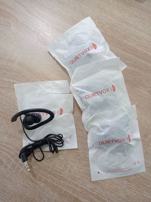 Продавам качествени мониторни единични слушалки