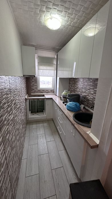 Vand apartament 3 camere ultimul etaj 10