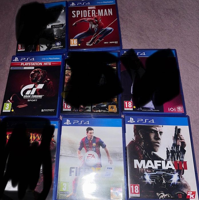 Ps 4pro 1тб,  като нов, с 4 игри!