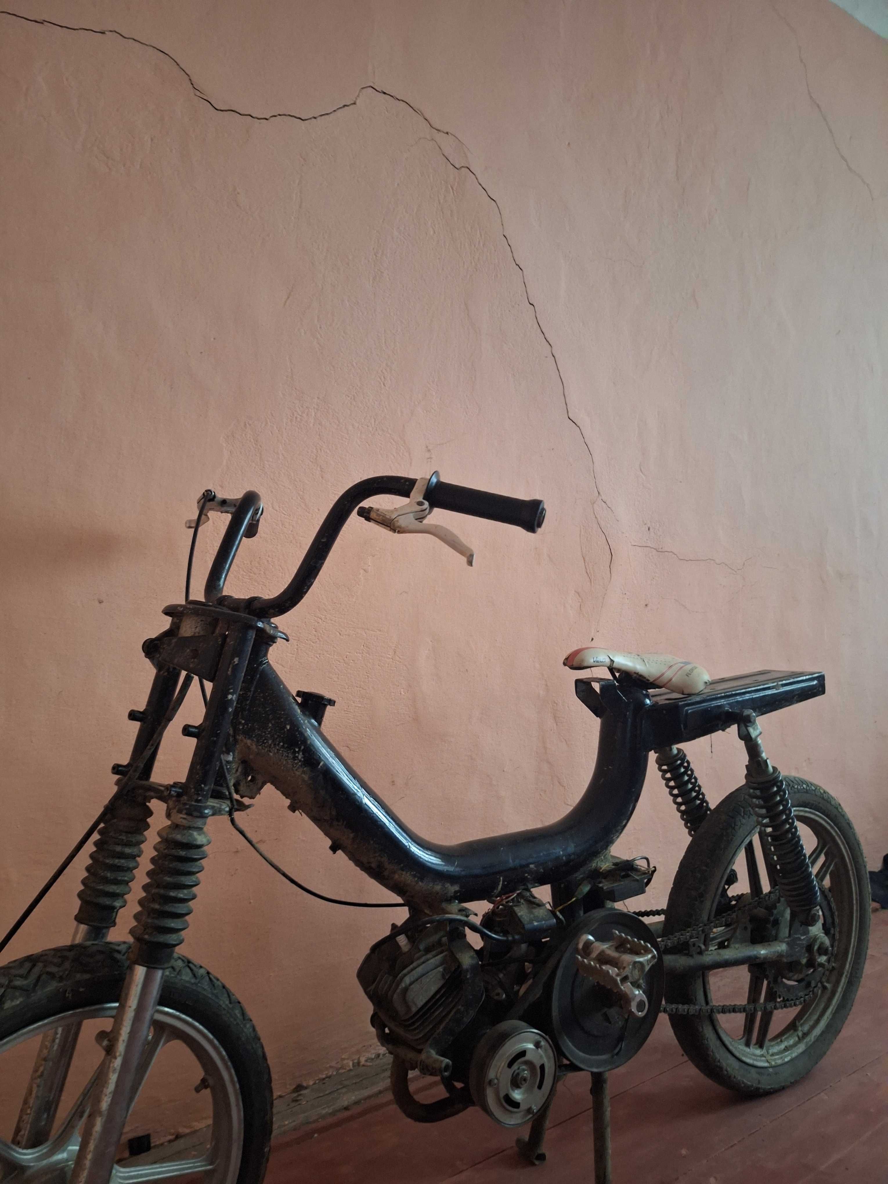 Vând moped (Bike)