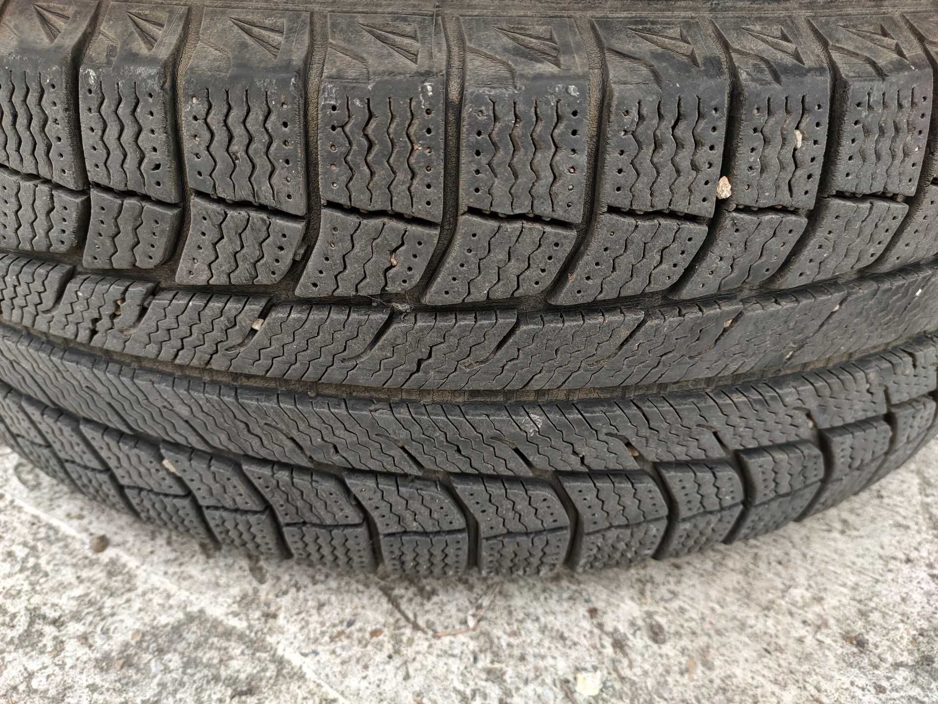 2бр. зимни гуми Michelin Latitude X-ICE 225 65 r17