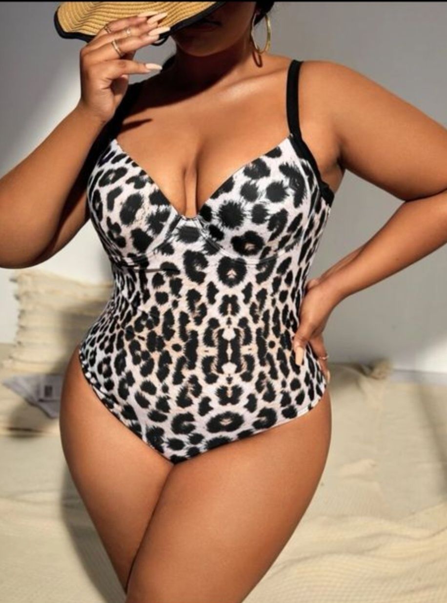 Costum de baie intreg sexi animal print 46-48 2XL NOU Shein