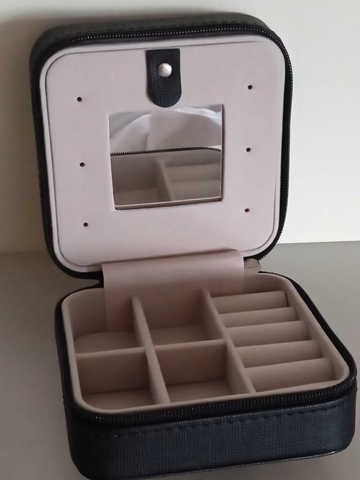 Мини кутия за Бижута 10*10,3*5,5 см НОВА