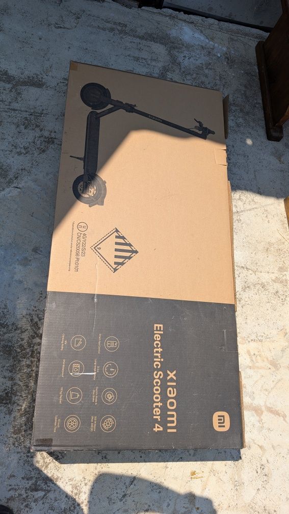 Електрическа тротинетка Xiaomi scooter 4