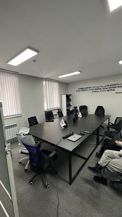 Продам новый стол