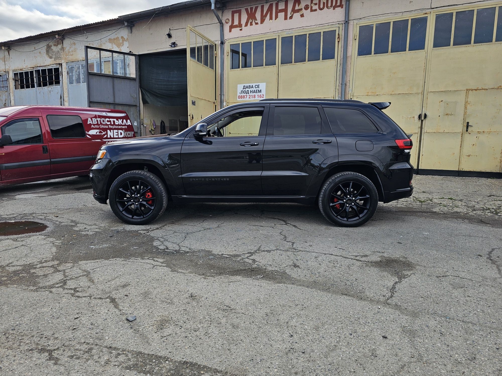 Jeep Grant Cherokee wk2 5.7