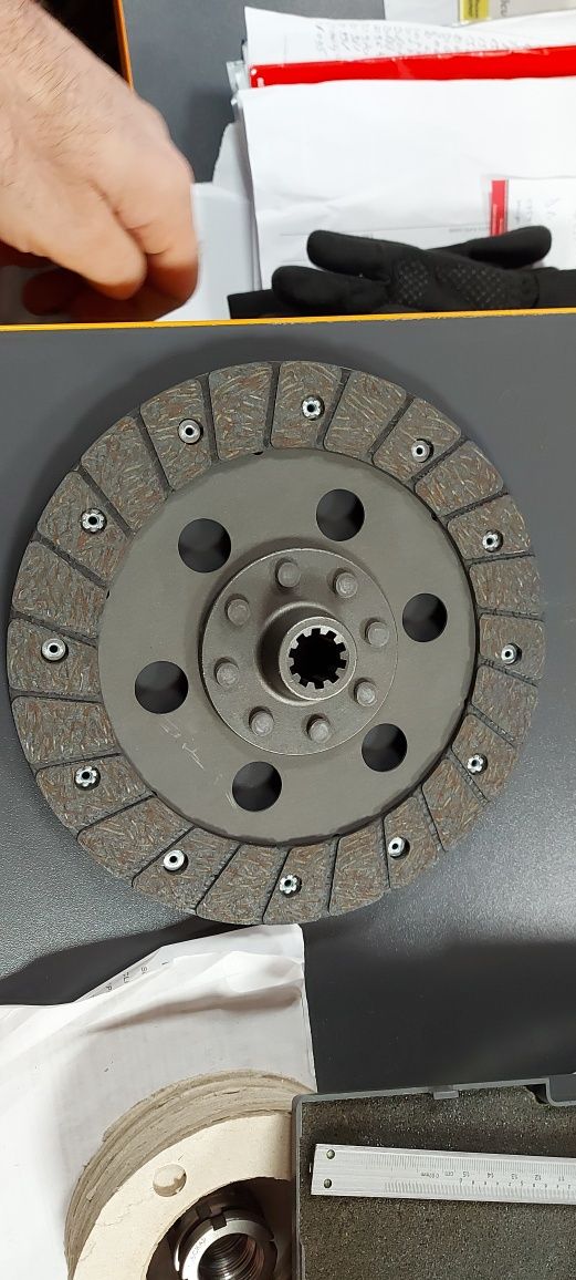 Disc ambreiaj tractor fiat 211, 215, 311, 315, 411, 415, ford 3000