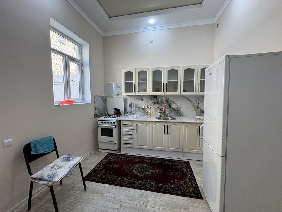 2 qavatli yarm plan xovli joy sotiladi