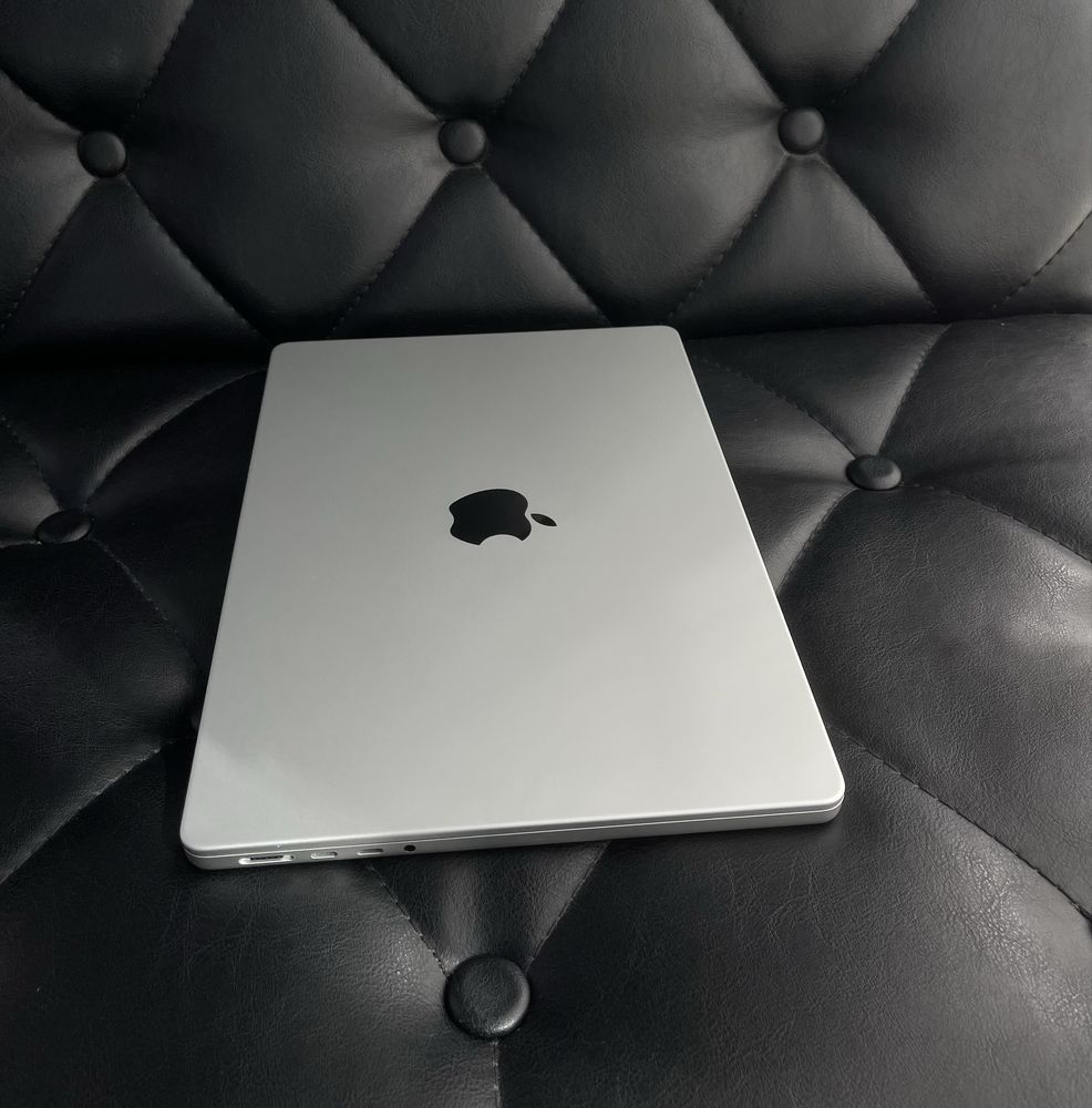 Apple MacBook Pro M3 Pro 14-inch 2023 года в идеальном состояние
