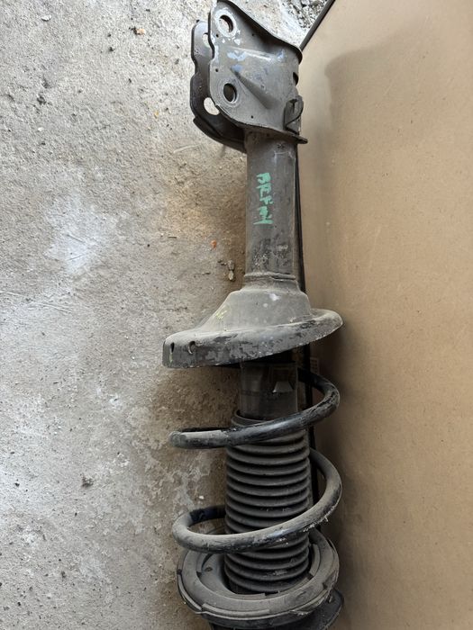 Стойка в сборе на субару аутбак br