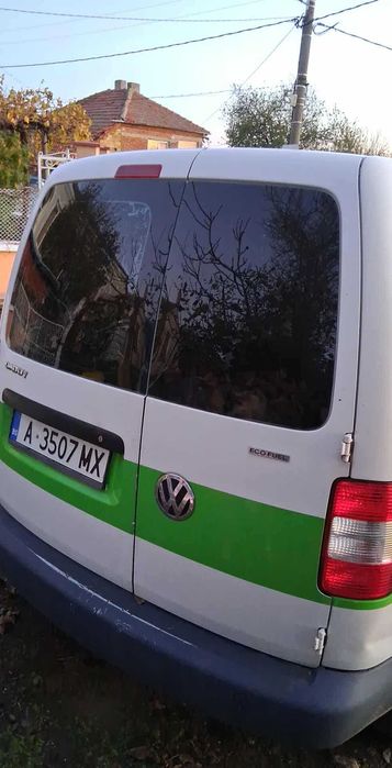 Продавам Caddy 2008