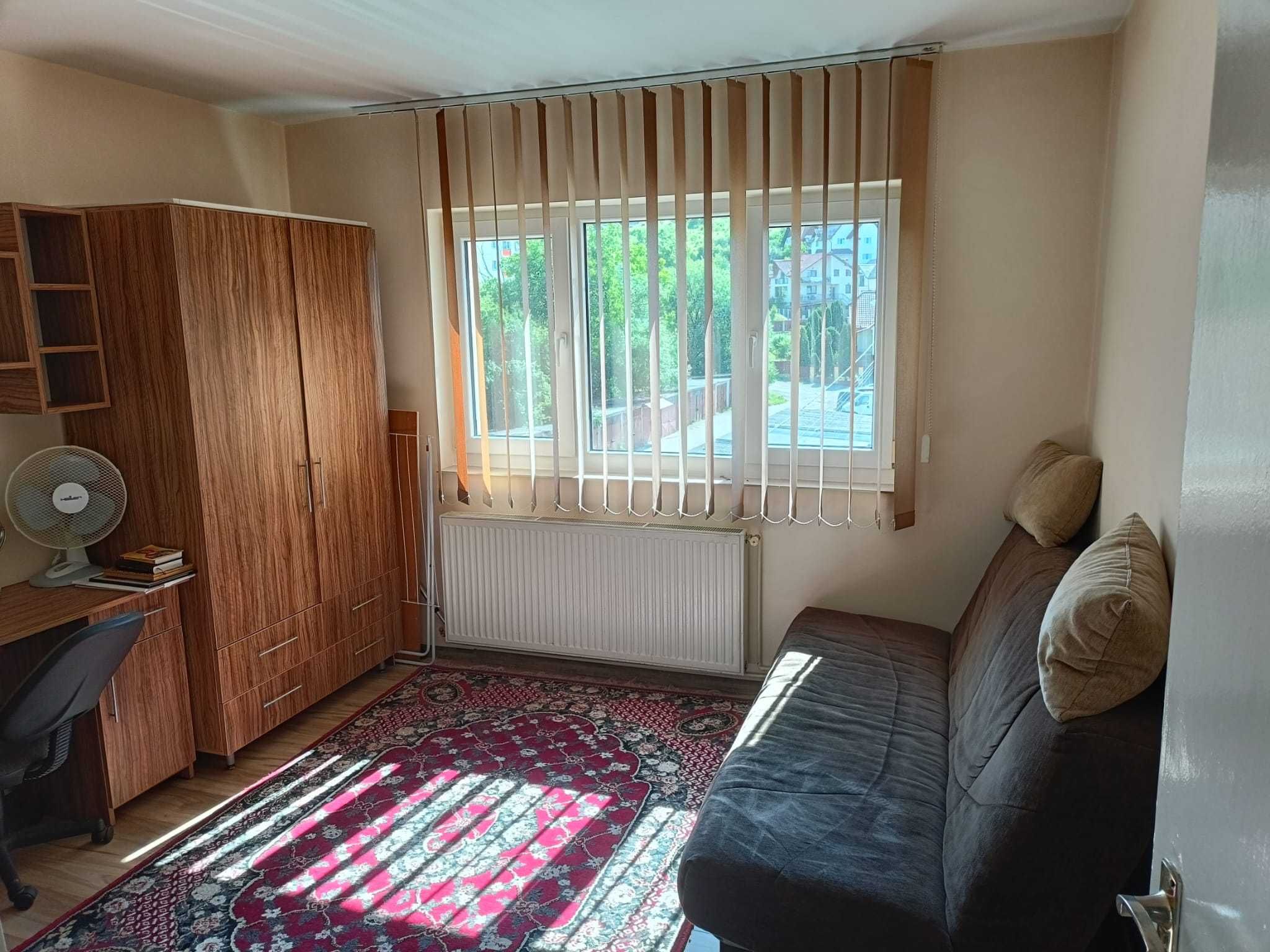 Apartament de vanzare Dej UM, doua camere decomandat