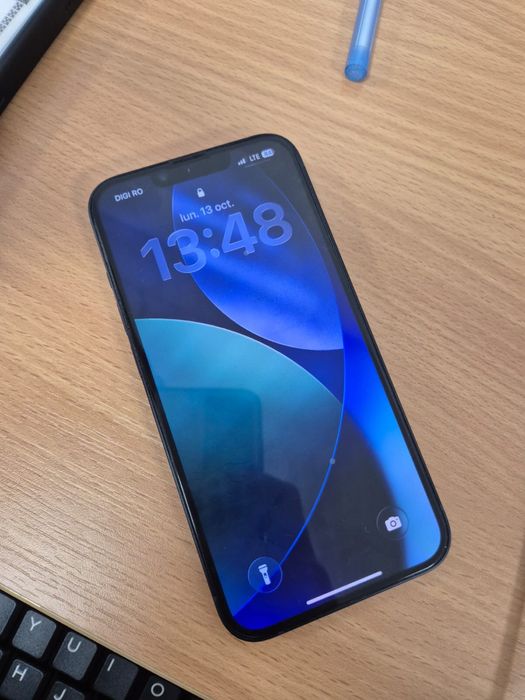 Vand schimb iphone 14 cu 14 pro sau samsung