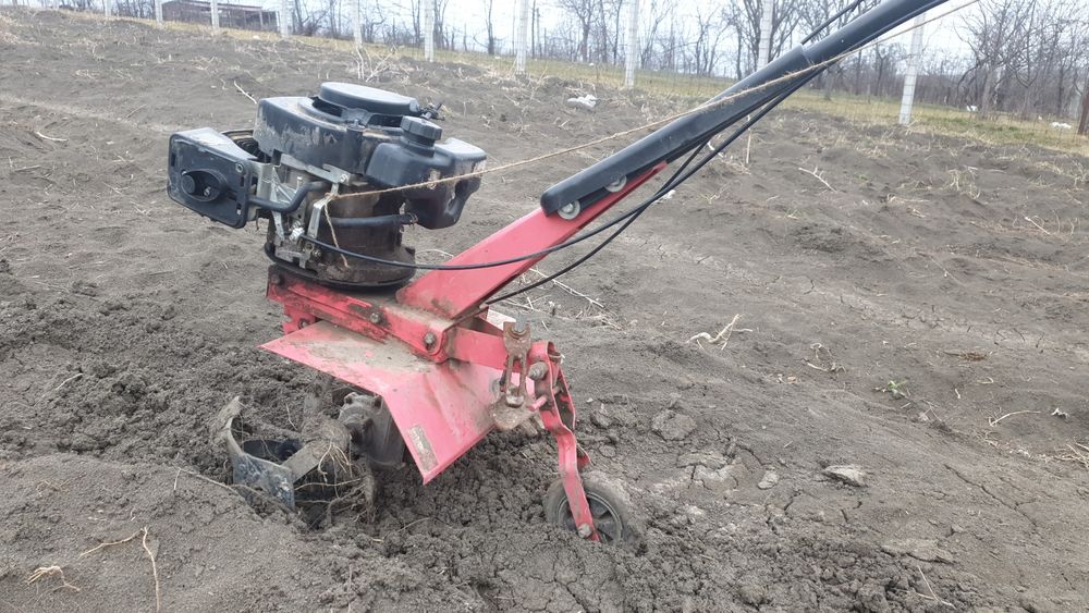 Dau motocultor schimb cu scuter sau atv