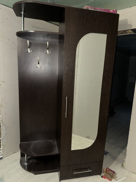 Продам шкаф в прихожую