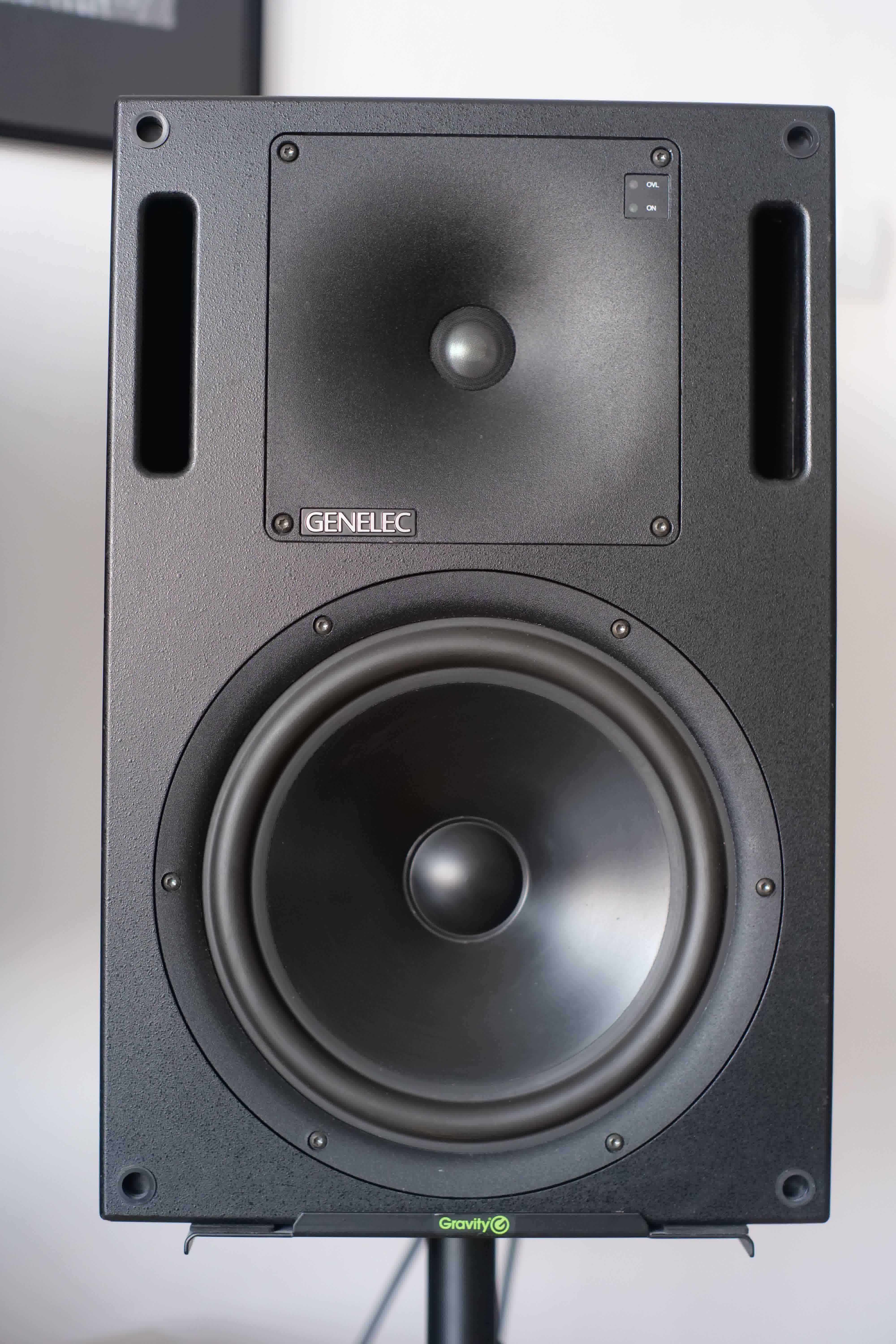 GENELEC 1032 Двойка студийни монитори Eталон професионалния мониторинг