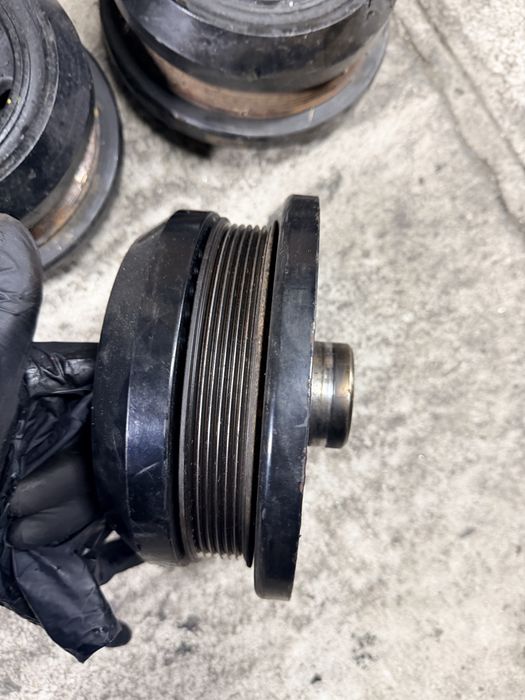 Fulie motor fulie vibrochen bmw m550d f15 f16 f10 f01 381cp n57d30c