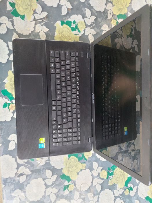 Laptop Asus X751L i5