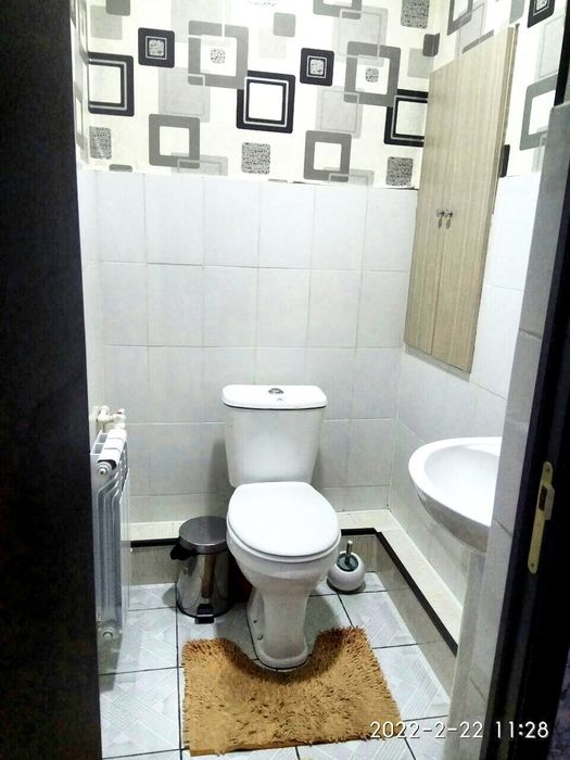 Yangihayot tumanida kvartira sotiladi