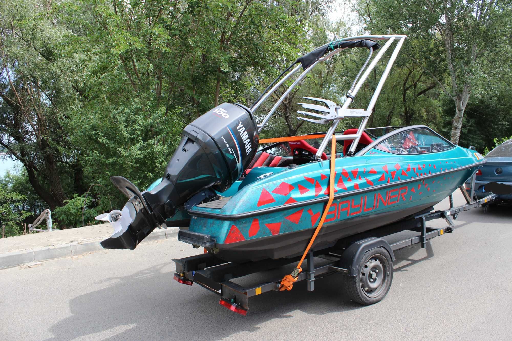 Barca Bayliner Capri 1700
