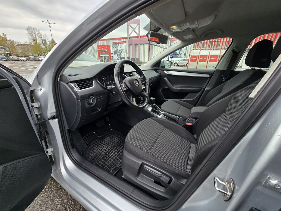 Skoda Octavia 2015 1.6 TDI / DSG 105 CP