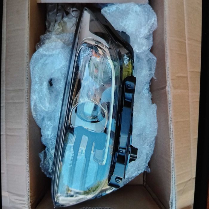 Ляв Фар KIA STONIC Оригинален НОВ Южна Корея