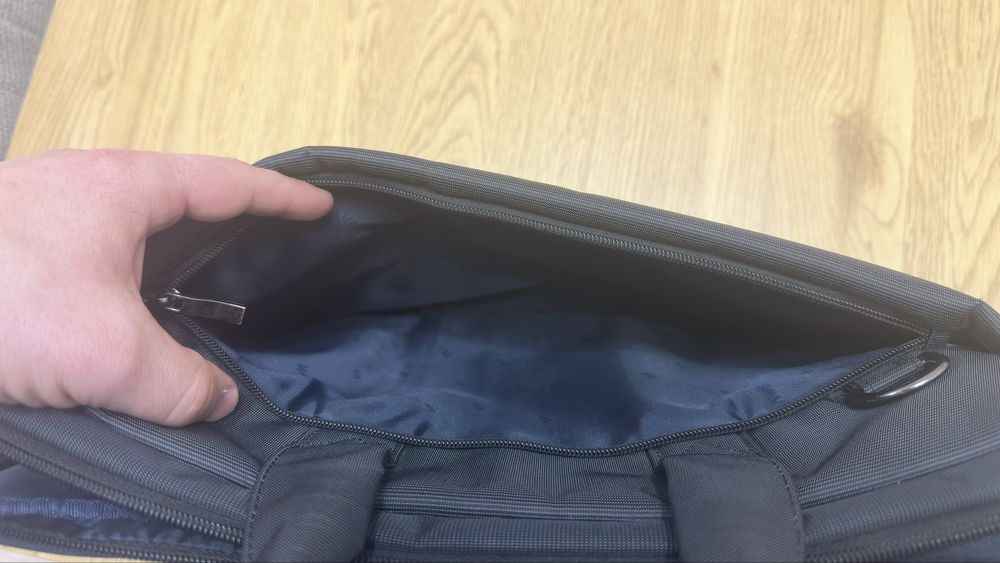 Rivacace | чанта за лаптол | до 15,6”