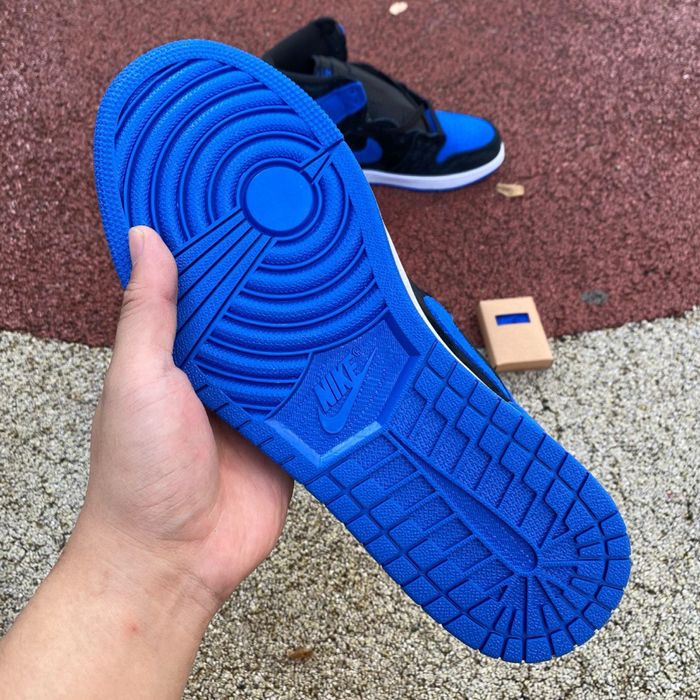 jordan 1 negru cu albastru