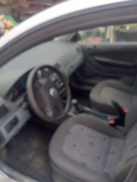 Vând Skoda Fabia