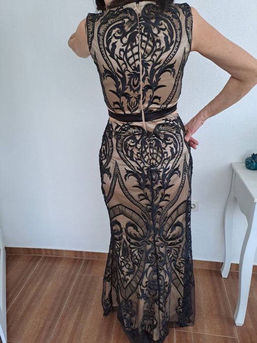 Официална черна рокля с камъчета и бродерия