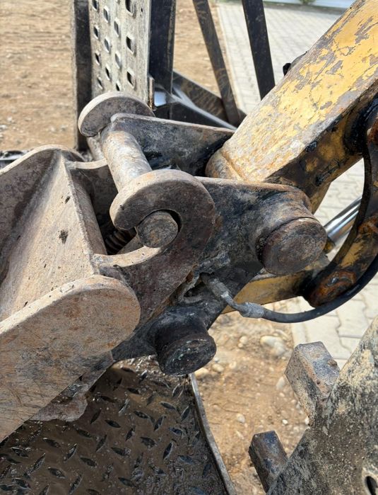 Miniexcavator Caterpillar model 303RC