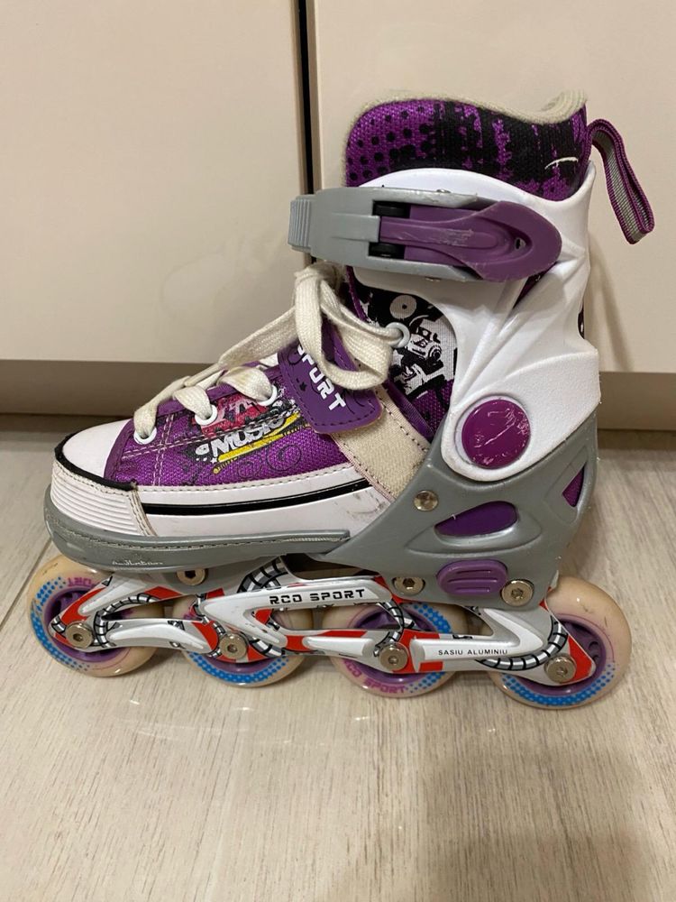 Vand doua perechi de role pt copii. Marca RCO SPORT si OXELO,