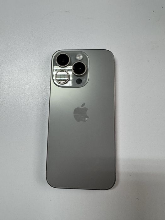 Iphone 15 pro impecabil 10/10 ca nou neverlocked