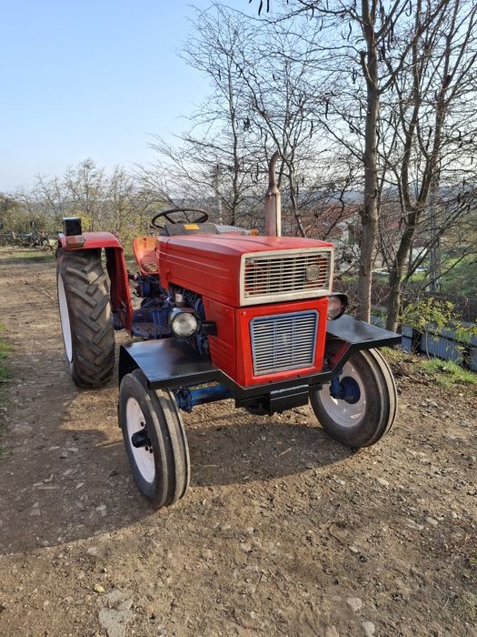 Tractoras u445 romanesc