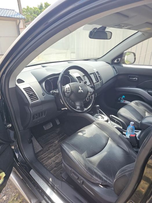 Mitsubishi Outlander Stare buna, tinuta in garaj, baterie noua, roti de iarna