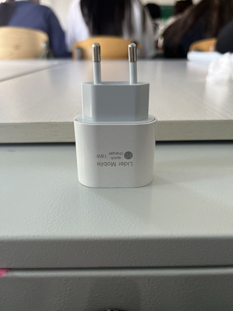Адаптер питания Apple