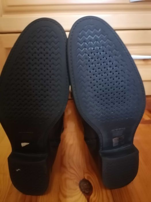 Ботуши  Geox 41 номер-черни