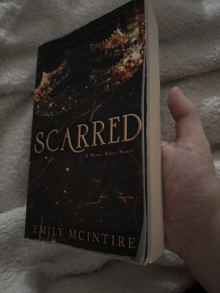 Wretched Twisted si Scarred Emily McIntire Dark Romance set